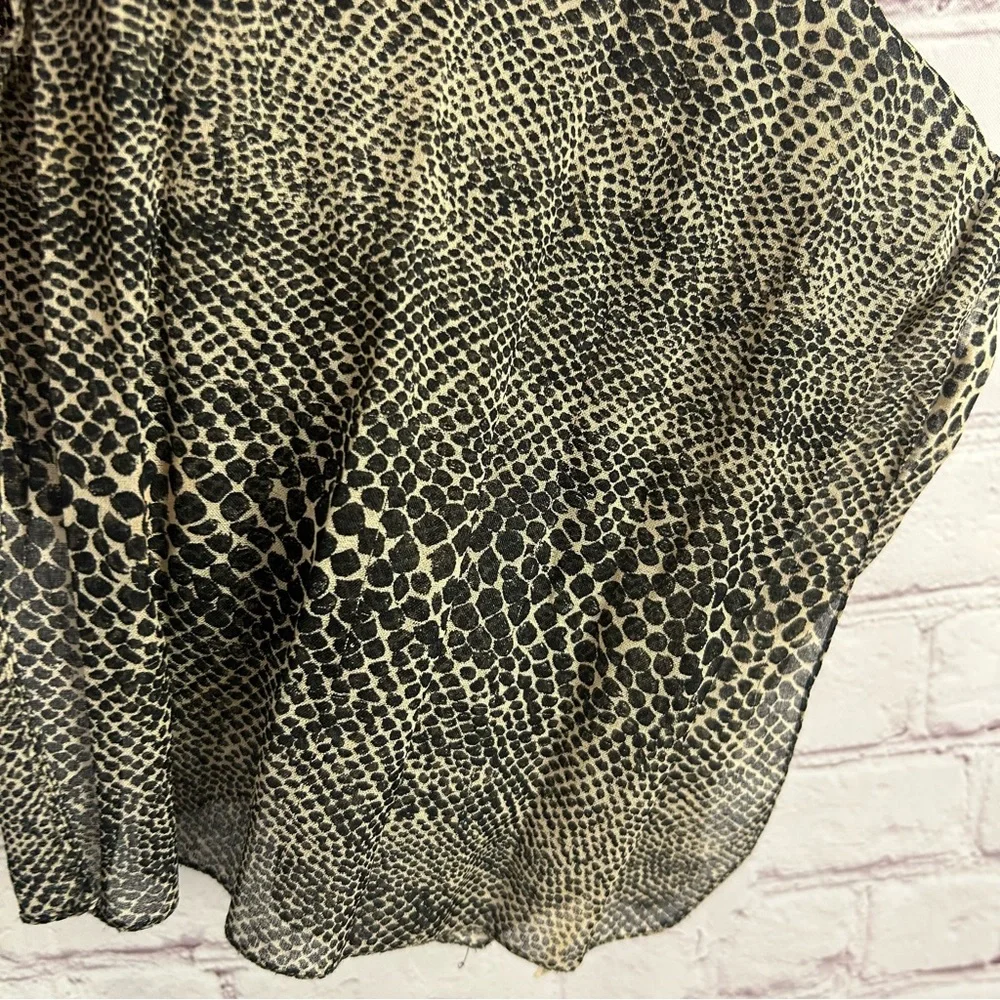 Unbranded animal print polyester sheer ladies scarf made in Italy mob wife vtg